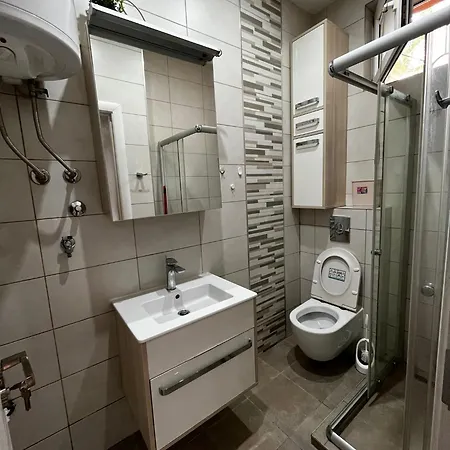 Kruna * ベオグラード