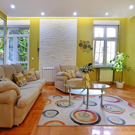 Kruna * ベオグラード